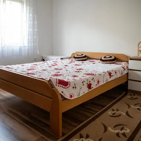 Spacious Family - 2 Bedrooms & Private Garage