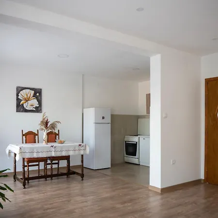 Διαμέρισμα Spacious Family - 2 Bedrooms & Private Garage